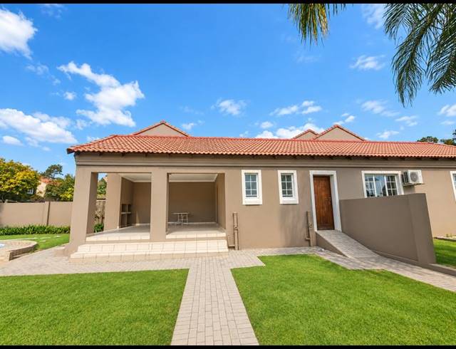 2 BEDROOM APARTMENT FOR SALE IN HALFWAY GARDENS